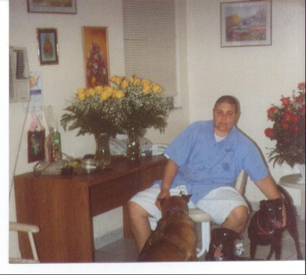 MARIO THE FLOWERMAN AND THE PERLA DOGS